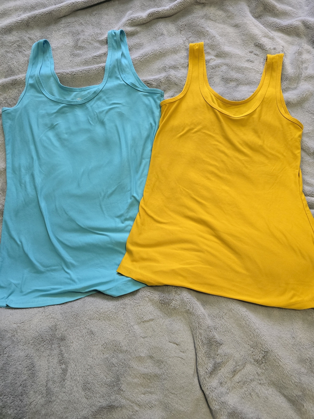 No Boundaries Tank Tops in Turquoise and Yellow - Scoop Neck Sleeveless